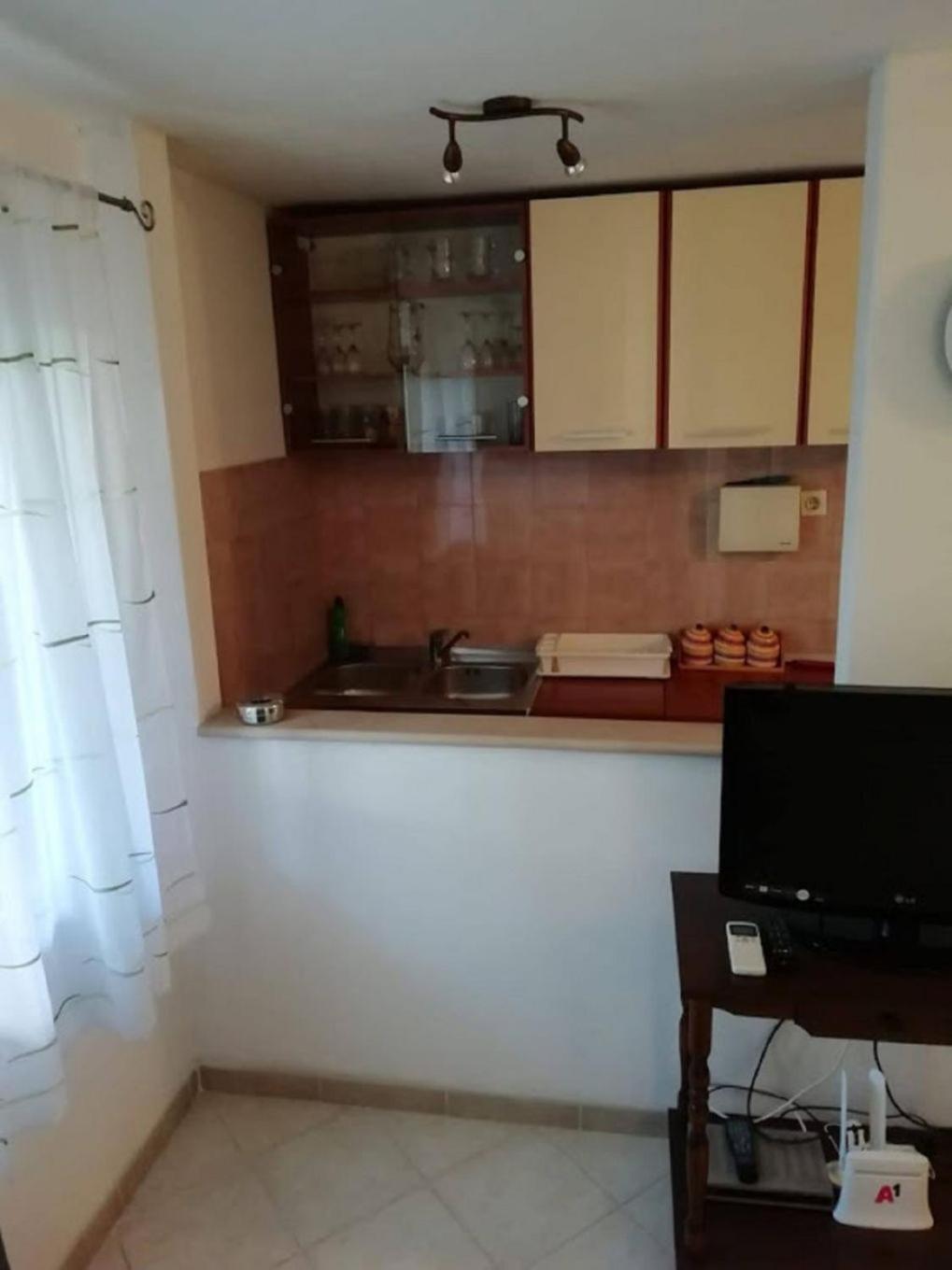 Apartments Marino - Near Family Friendly Beach Supetar Kültér fotó
