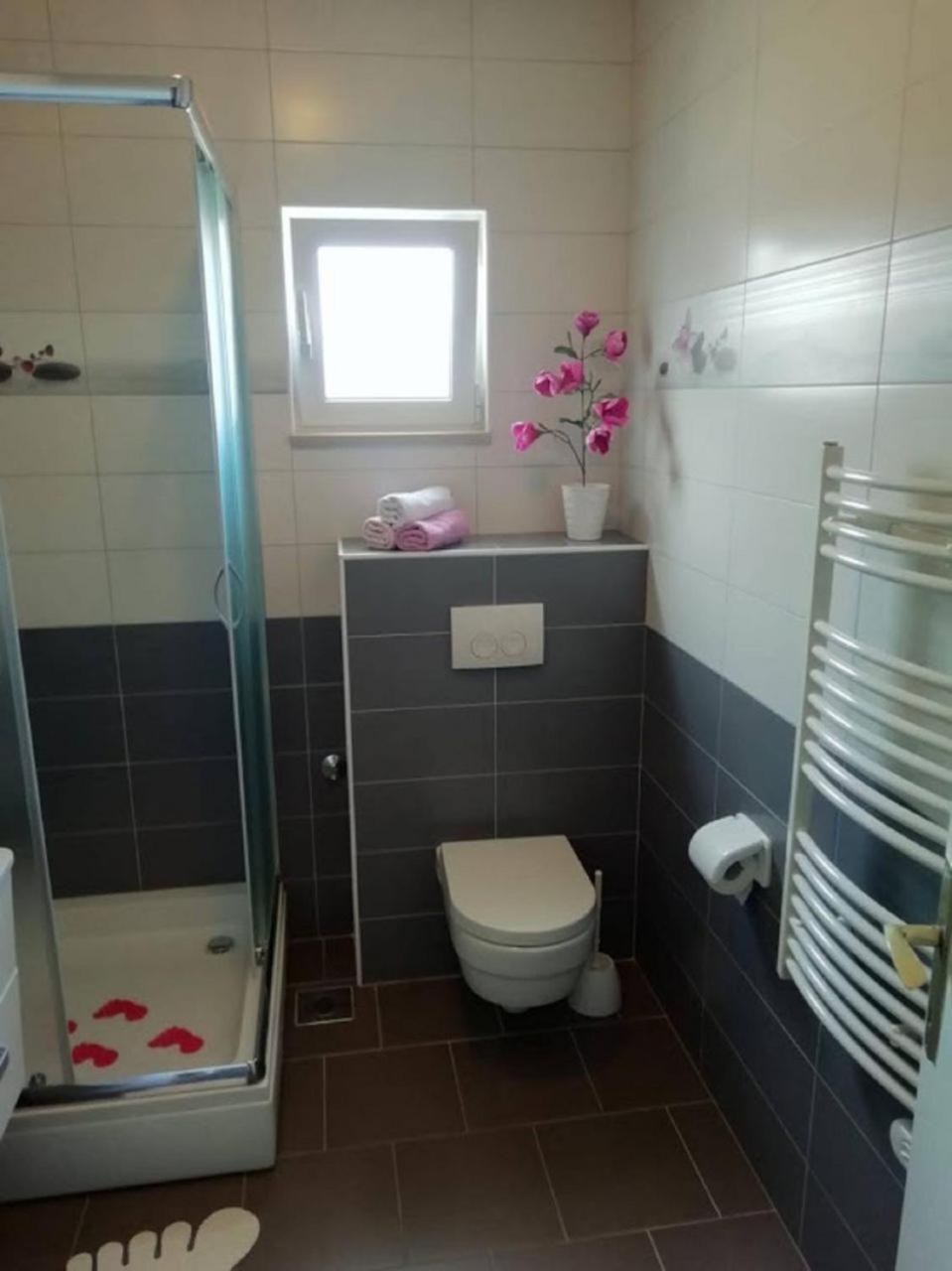 Apartments Marino - Near Family Friendly Beach Supetar Kültér fotó