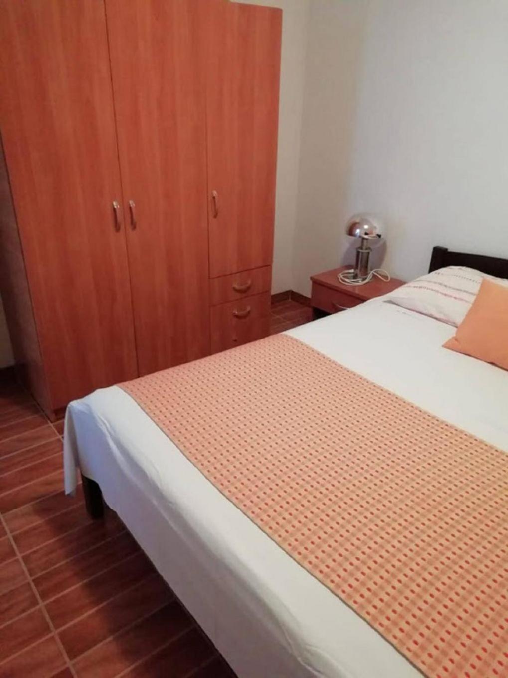 Apartments Marino - Near Family Friendly Beach Supetar Kültér fotó