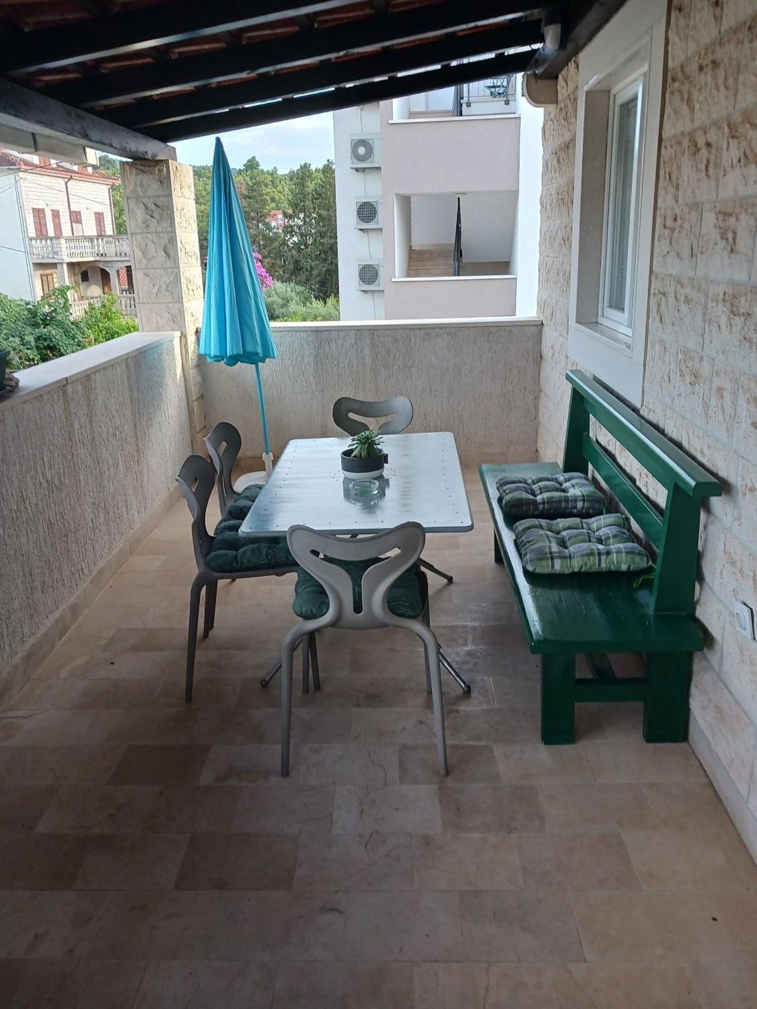 Apartments Marino - Near Family Friendly Beach Supetar Kültér fotó